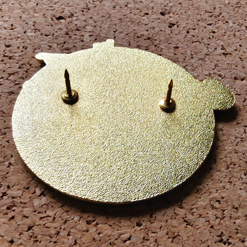 Splendida spilla smaltata a fo - Tuxedo Lapel Pin recensione e prezzo